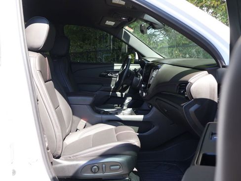 Certified 2023 Chevrolet Traverse RS w/ LPO, Floor Liner Package image 42