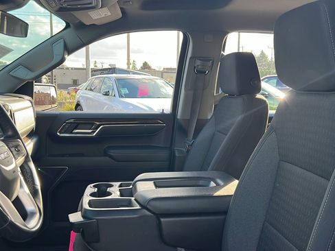 Used 2023 GMC Sierra 1500 Elevation image 12