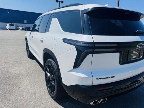Used 2024 Chevrolet Traverse RS image 15