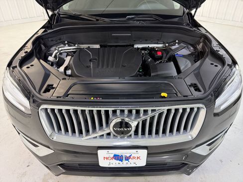 Used 2024 Volvo XC90 B5 Plus image 31