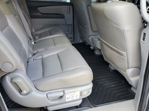 Used 2012 Honda Odyssey Touring Elite image 34