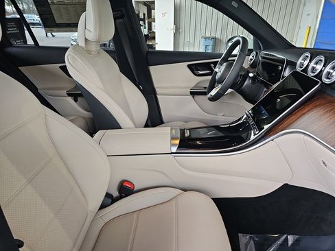 Certified 2026 Mercedes-Benz GLC 300 4MATIC image 11