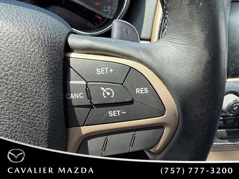 Used 2015 Jeep Grand Cherokee Limited AWD/4WD image 13