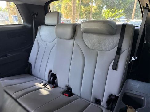 Used 2025 Hyundai Palisade SEL FWD image 18