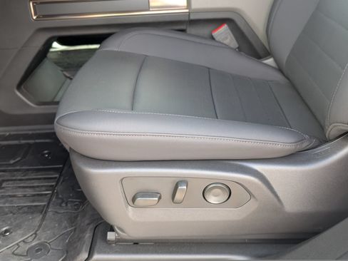 Used 2025 GMC Hummer EV 2X w/ LPO, Sport Package AWD/4WD image 11