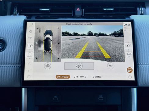 New 2026 Land Rover Discovery Sport Landmark AWD/4WD image 34