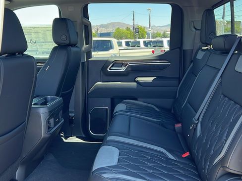 New 2026 Chevrolet Silverado 1500 RST AWD/4WD image 17