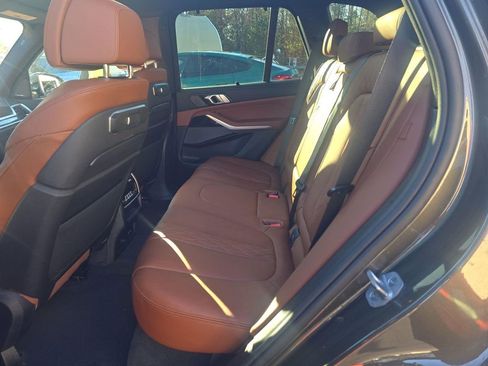 Used 2025 BMW X5 xDrive40i w/ Executive Package image 12