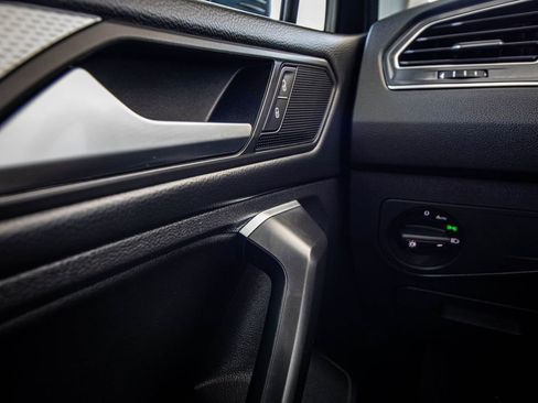 Certified 2023 Volkswagen Tiguan S image 35