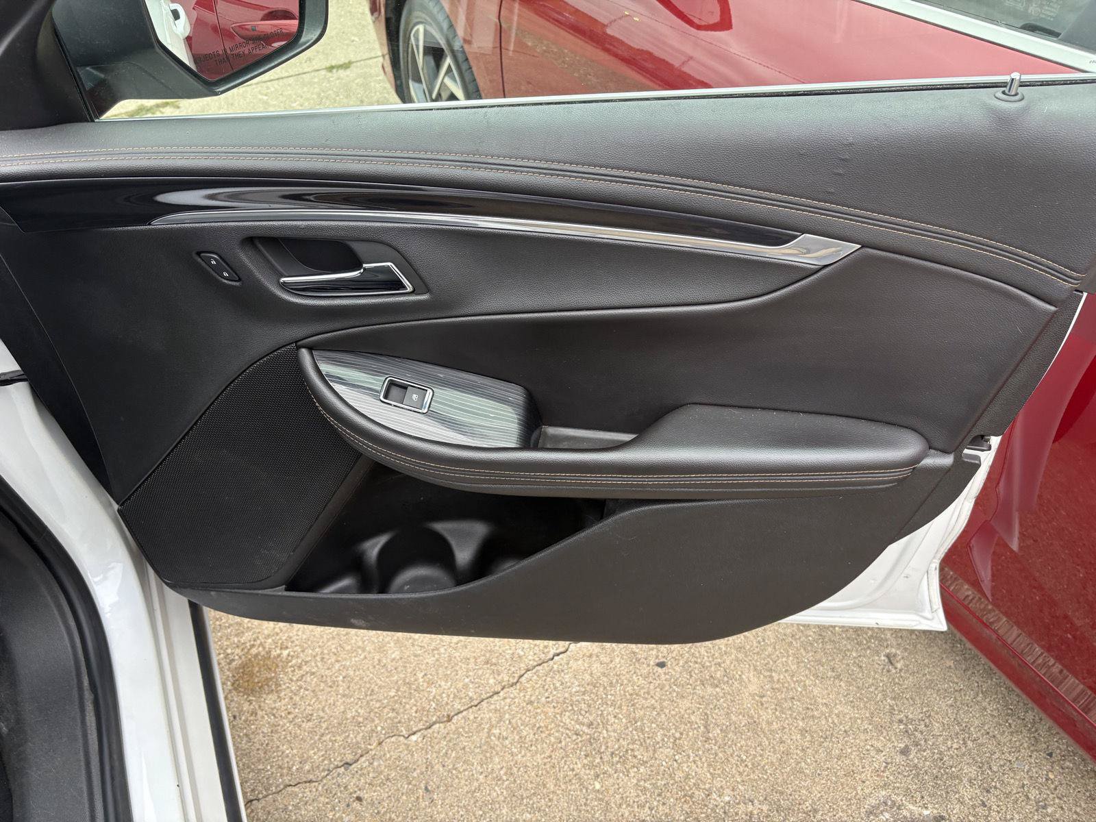 Used 2016 Chevrolet Impala LT w/ Convenience Package FWD image 15