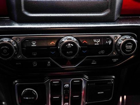 Used 2020 Jeep Gladiator Rubicon w/ Trailer Tow Package image 22