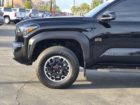 Used 2024 Toyota Tacoma TRD Off-Road AWD/4WD image 22