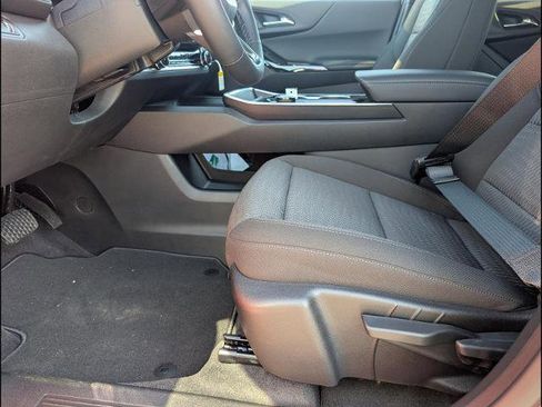 New 2026 Chevrolet Equinox LT w/ Safety and Technology Package FWD image 12