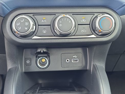 New 2025 Nissan Versa SV w/ Trunk Package image 21