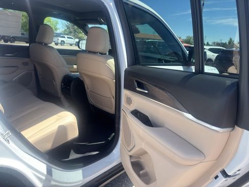 Used 2024 Jeep Grand Cherokee Limited 4xe w/ Trailer Tow Package AWD/4WD image 18