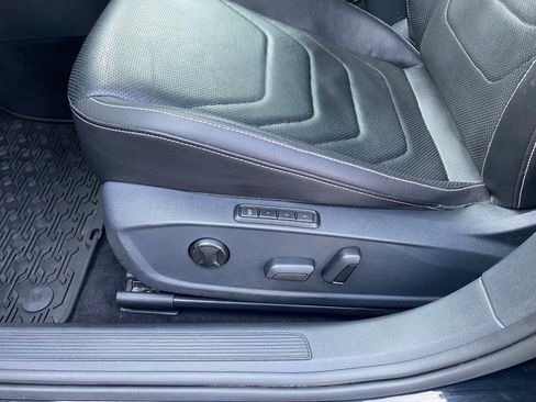 Certified 2022 Volkswagen Jetta SEL FWD image 20