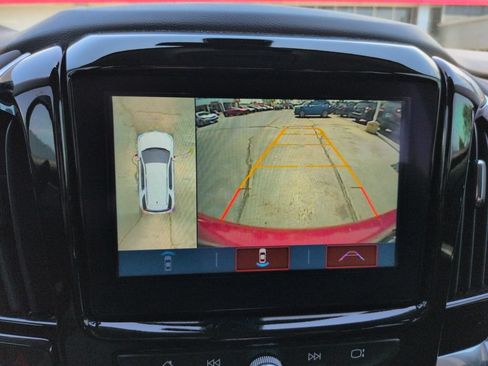 Used 2019 Chevrolet Traverse Premier w/ Driver Confidence II Package FWD image 20