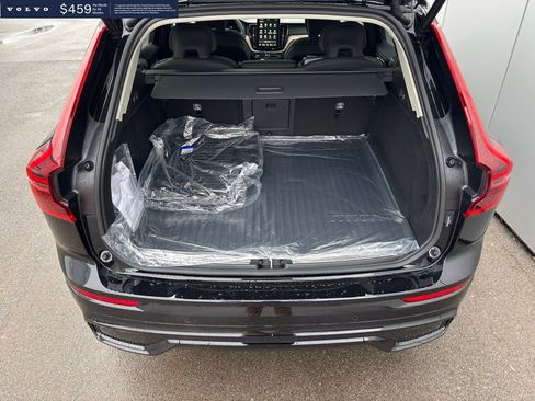New 2026 Volvo XC60 B5 Plus w/ Climate Package image 17