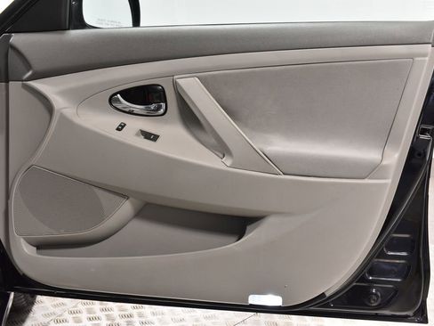 Used 2010 Toyota Camry Hybrid image 30