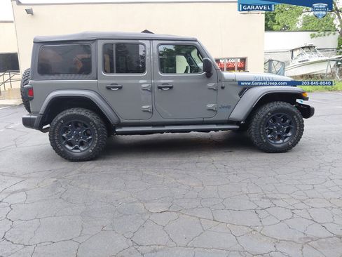 Used 2023 Jeep Wrangler Unlimited w/ Cold Weather Group AWD/4WD image 32