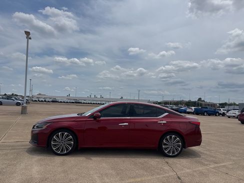 Certified 2023 Nissan Altima 2.5 SL FWD image 13