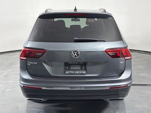 Used 2018 Volkswagen Tiguan SE w/ Panoramic Sunroof Package FWD image 6