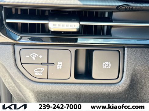 New 2026 Kia Sportage EX image 33