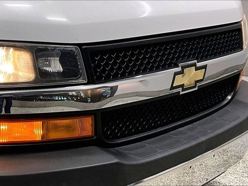 Used 2020 Chevrolet Express 3500 LT w/ LT Preferred Equipment Group image 30