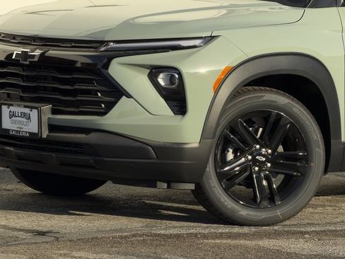 New 2026 Chevrolet TrailBlazer LT w/ Midnight Edition FWD image 7