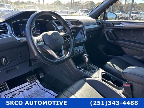Used 2022 Volkswagen Tiguan SE R-Line image 20
