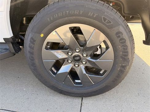 New 2025 Ford F150 Lightning Lariat image 7