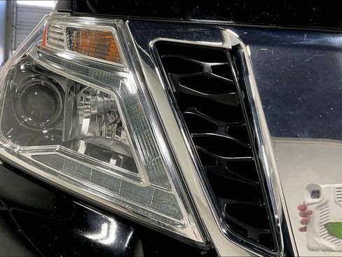 Used 2019 Nissan Armada Platinum w/ Captain's Chairs Package AWD/4WD image 38