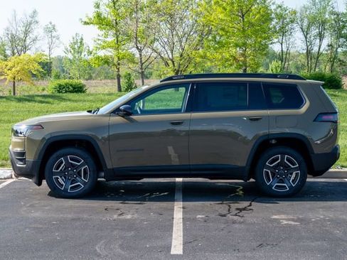 New 2026 Jeep Cherokee Laredo AWD/4WD image 23