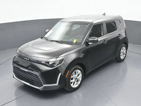 Used 2023 Kia Soul S FWD image 43