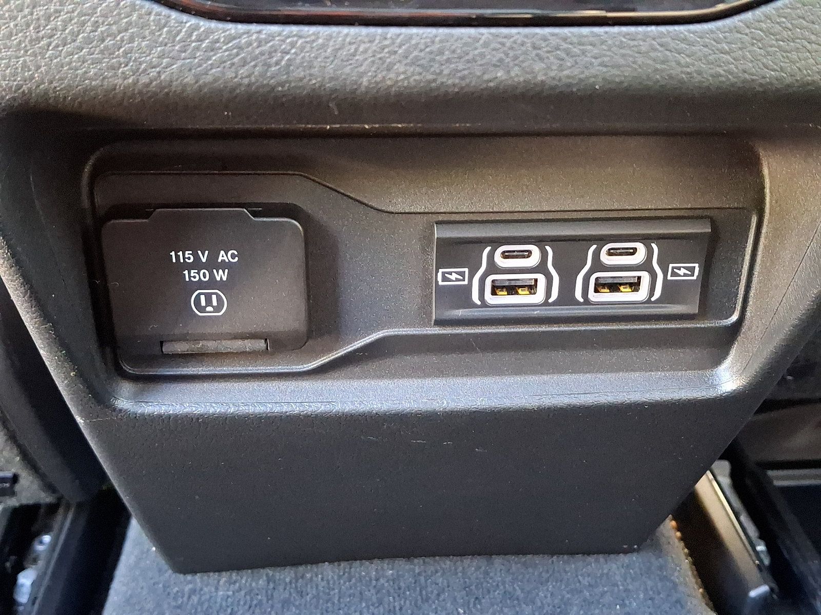 Certified 2025 Jeep Grand Cherokee Laredo w/ Luxury Tech Group I AWD/4WD image 11