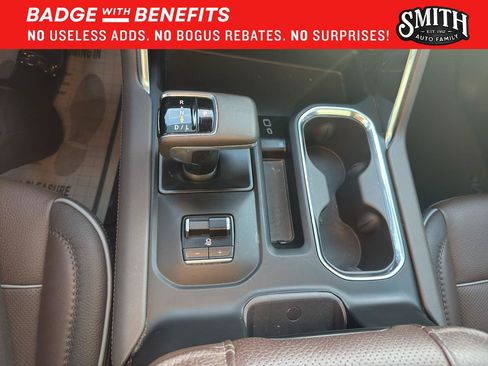 Used 2025 GMC Sierra 1500 Denali w/ Technology Package AWD/4WD image 16