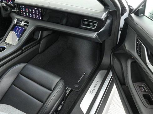 New 2025 Porsche Taycan image 25