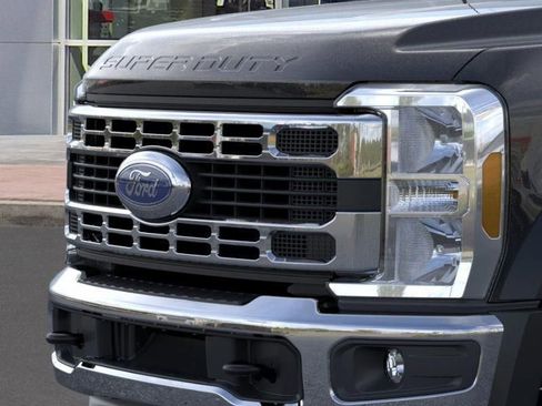 New 2025 Ford F550 2WD Regular Cab Super Duty image 17