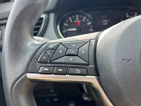 Used 2019 Nissan Rogue Sport S w/ Appearance Package FWD image 16