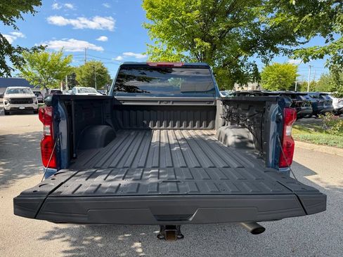 Used 2025 Chevrolet Silverado 2500 Custom w/ Custom Convenience Package AWD/4WD image 10