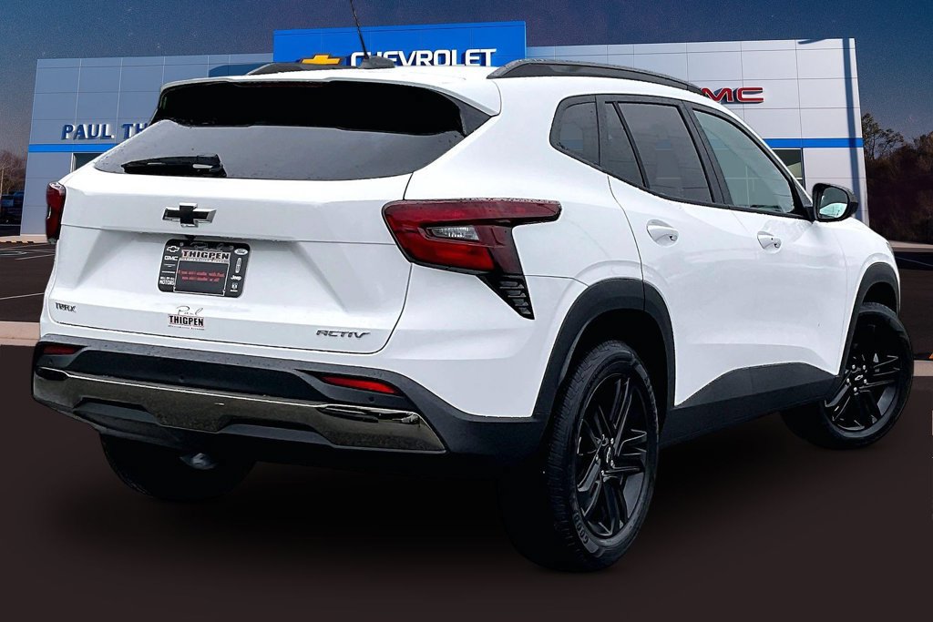 New 2026 Chevrolet Trax ACTIV w/ Sunroof Package FWD image 21