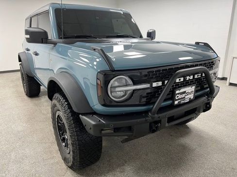 Used 2023 Ford Bronco Wildtrak image 2