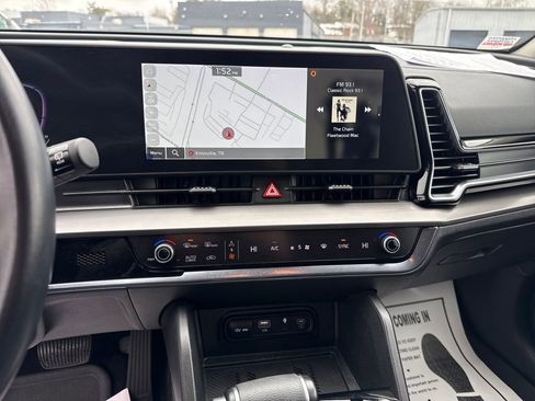 Used 2023 Kia Sportage EX image 17