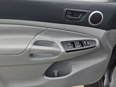 Used 2015 Toyota Tacoma 4x4 Double Cab w/ SR5 Package image 14