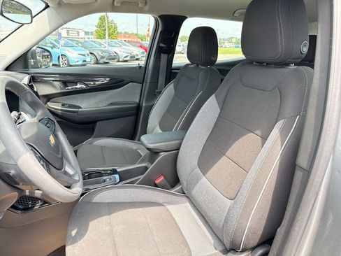 Used 2024 Chevrolet TrailBlazer LS FWD image 21
