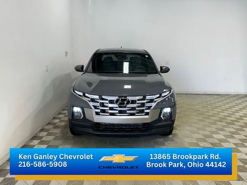 Used 2024 Hyundai Santa Cruz SE image 2