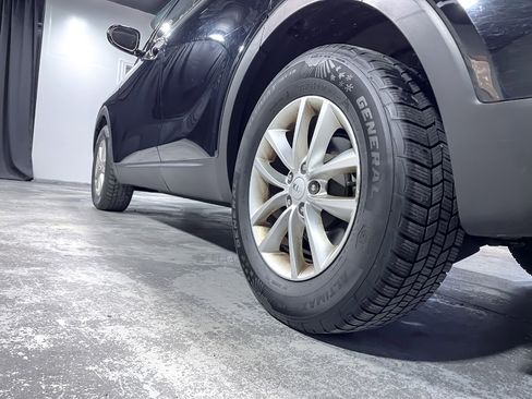 Used 2016 Kia Sorento LX image 9