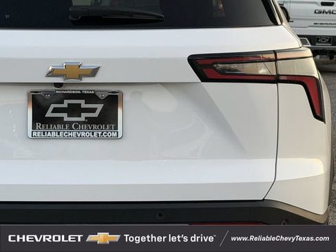 Used 2025 Chevrolet Equinox LT FWD image 6