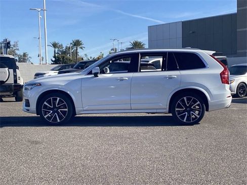 Used 2020 Volvo XC90 T6 Momentum image 10