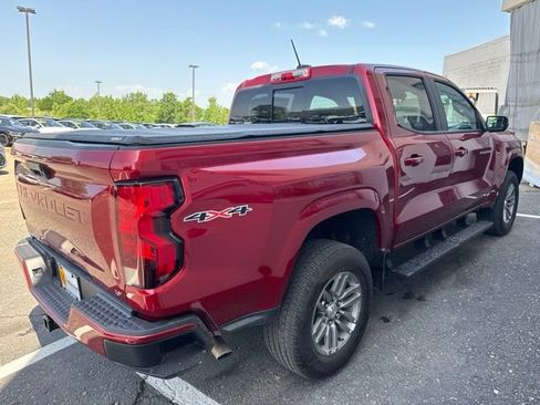 Used 2024 Chevrolet Colorado LT w/ LT Convenience Package AWD/4WD image 5